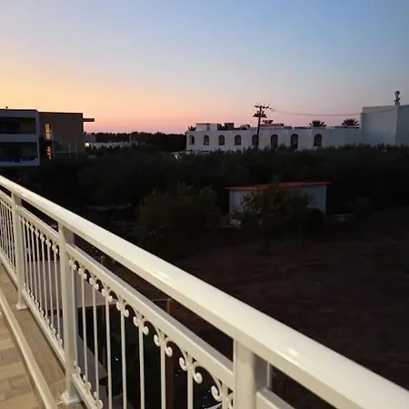 Kiki And Cocos House Theologos (Rhodes)